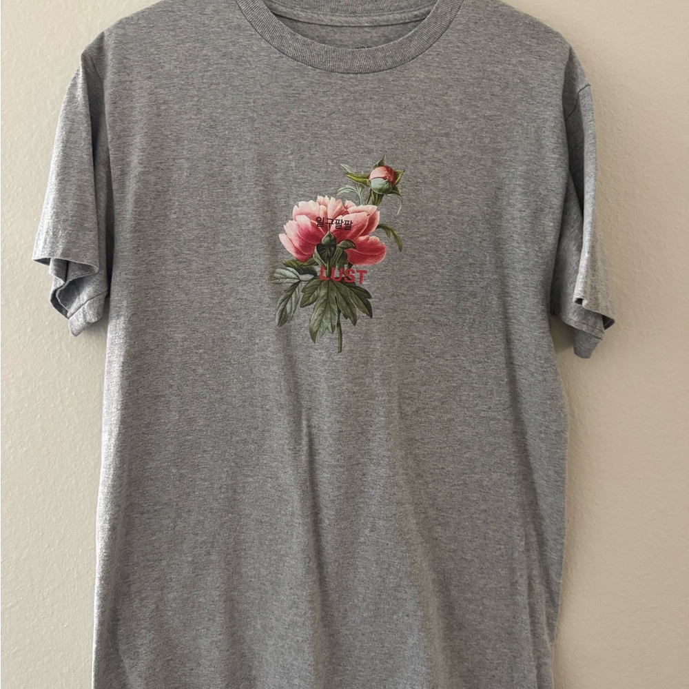 Gray Floral Graphic T-Shirt